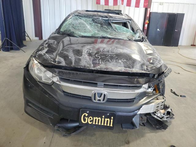صورة رقم 5 من المزاد - 2017 HONDA CIVIC EX مع VIN 19XFC2F71HE060566