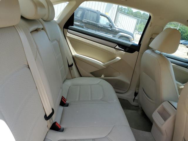 Photo 10 from auction – 2015 VOLKSWAGEN PASSAT S with VIN 1VWAT7A34FC086561