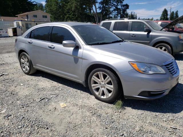 Photo 4 from auction – 2013 CHRYSLER 200 LX with VIN 1C3CCBAB3DN647649