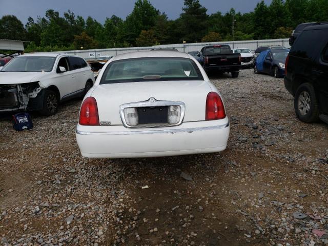 Photo 6 from auction – 2000 LINCOLN TOWN CAR with VIN 1LNHM81W3YY828898