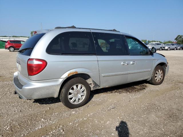 Photo 3 from auction – 2005 CHRYSLER TOWN & COU with VIN 2C4GP54L55R429417