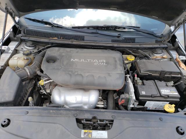 Photo 11 from auction – 2015 CHRYSLER 200 LIMITE with VIN 1C3CCCAB1FN604243