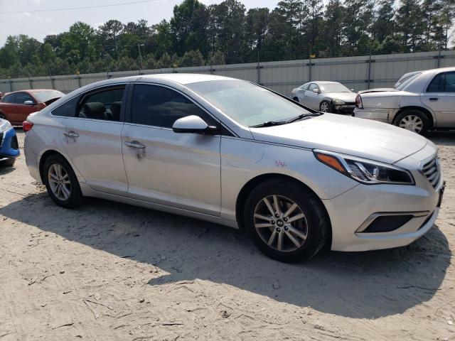 Photo 4 from auction – 2017 HYUNDAI SONATA SE with VIN 5NPE24AF2HH473133