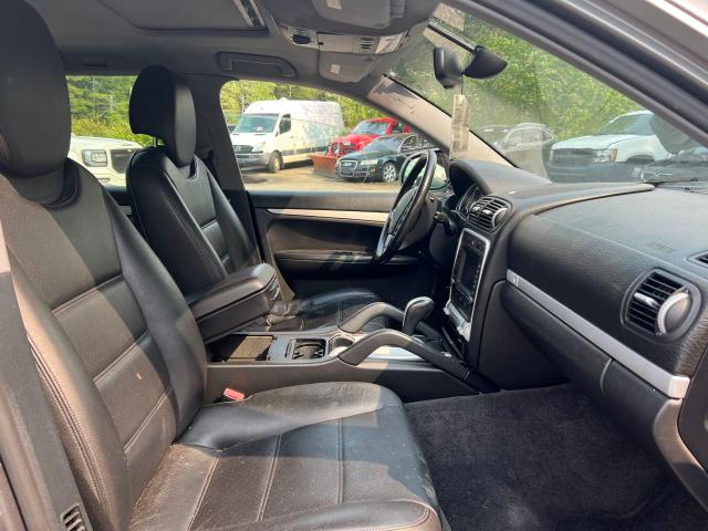 Photo 5 from auction – 2004 PORSCHE CAYENNE S with VIN WP1AB29P44LA72591