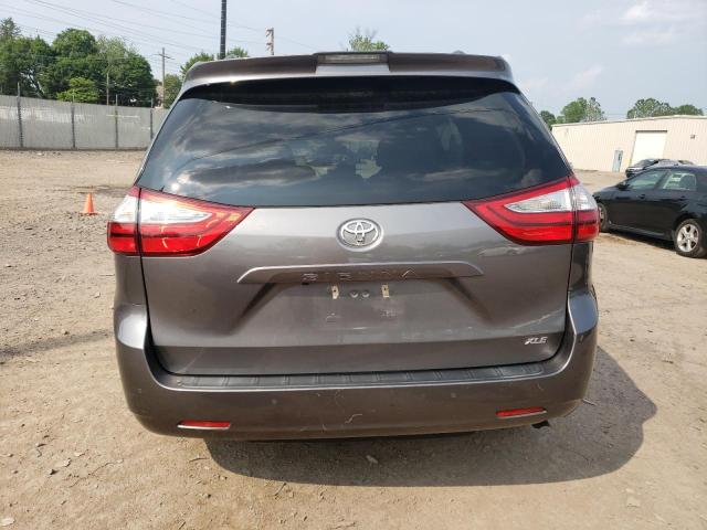 Photo 6 from auction – 2018 TOYOTA SIENNA XLE with VIN 5TDYZ3DC7JS938073