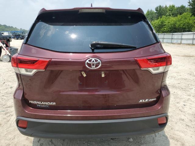 Photo 6 from auction – 2018 TOYOTA HIGHLANDER with VIN 5TDJZRFH2JS838881