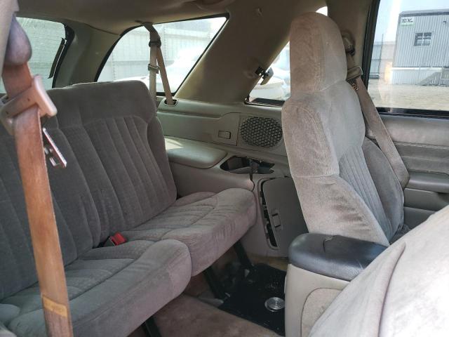 Photo 10 from auction – 1999 CHEVROLET BLAZER with VIN 1GNCT18W3XK170152