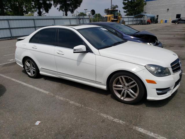 Photo 4 from auction – 2014 MERCEDES-BENZ C 250 with VIN WDDGF4HB0EA940557