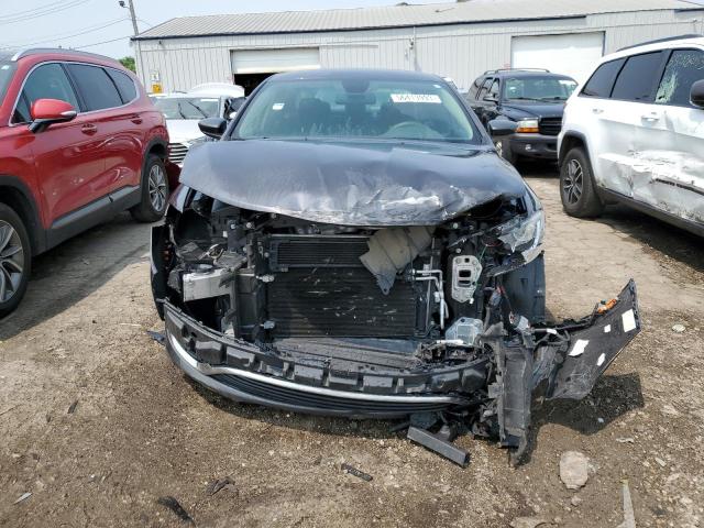 Photo 5 from auction – 2016 CHRYSLER 200 LIMITE with VIN 1C3CCCAB9GN161003