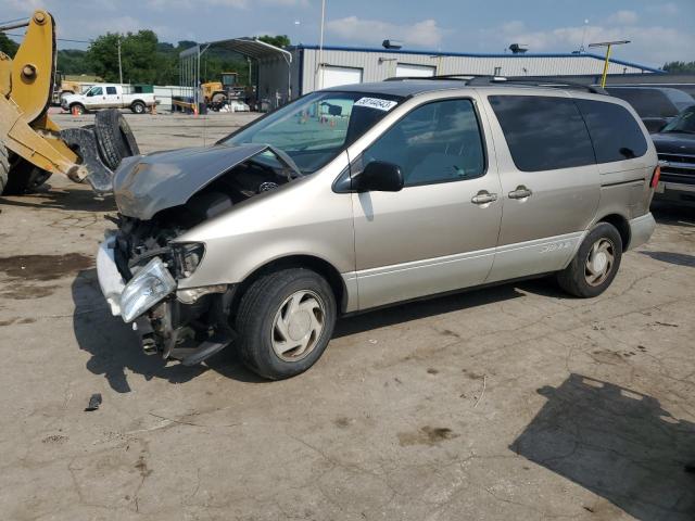 TOYOTA SIENNA LE 2000 with VIN 4T3ZF13C3YU215753 - Photo from auction
