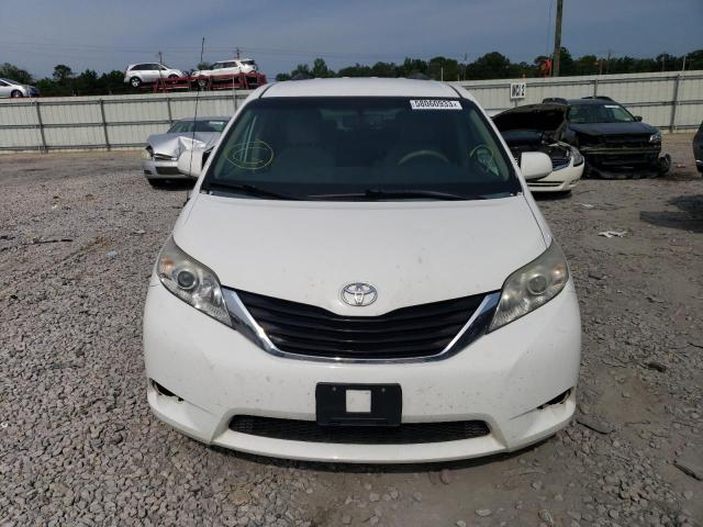 Photo 5 from auction – 2013 TOYOTA SIENNA LE with VIN 5TDKK3DC8DS319805
