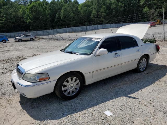 LINCOLN TOWN CAR C 2003 with VIN 1LNHM83W73Y647597 - Photo from auction