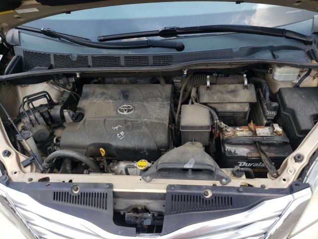 Photo 12 from auction – 2011 TOYOTA SIENNA XLE with VIN 5TDDK3DC7BS012776
