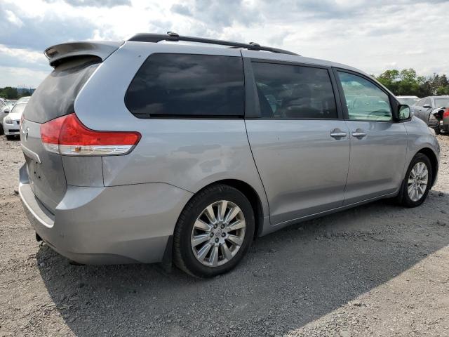 Photo 3 from auction – 2013 TOYOTA SIENNA XLE with VIN 5TDDK3DC4DS055412