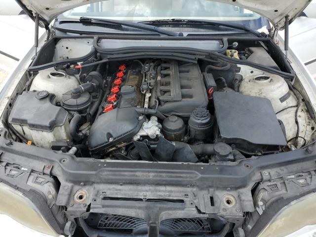 Photo 11 from auction – 2005 BMW 325 I with VIN WBAEV334X5KX11317
