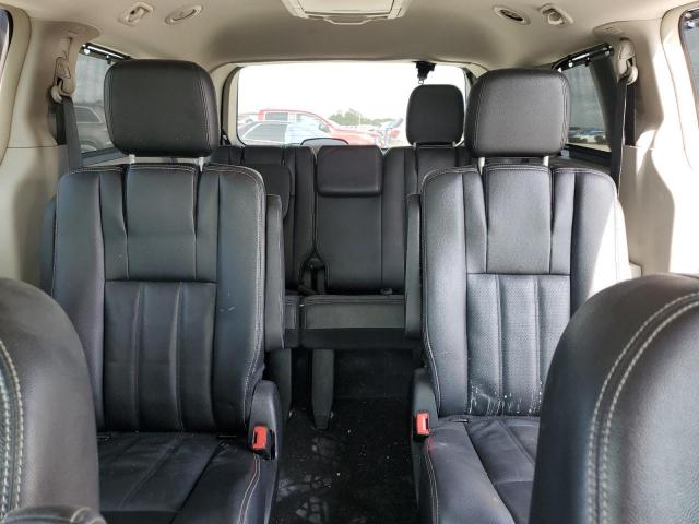 Photo 10 from auction – 2015 CHRYSLER TOWN & COU with VIN 2C4RC1CG9FR674532