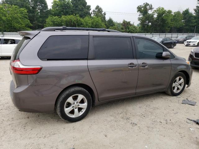 Photo 3 from auction – 2017 TOYOTA SIENNA LE with VIN 5TDKZ3DC2HS767975
