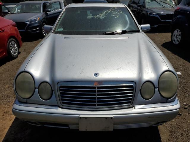 Photo 5 from auction – 1999 MERCEDES-BENZ E 320 with VIN WDBJF65H6XA719115