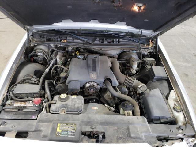 Photo 11 from auction – 2003 FORD CROWN VICT with VIN 2FAFP74W33X155103