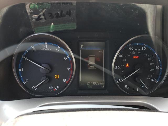 Photo 9 from auction – 2017 TOYOTA RAV4 XLE with VIN JTMWFREV2HJ111172
