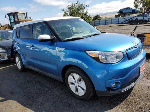 Photo 4 from auction – 2015 KIA SOUL EV with VIN KNDJX3AE0F7001130
