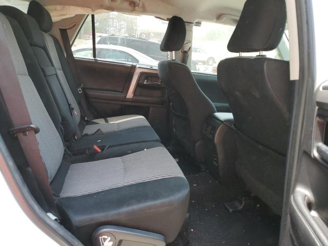 Photo 11 from auction – 2015 TOYOTA 4RUNNER SR with VIN JTEBU5JR0F5204960