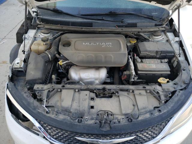 Photo 11 from auction – 2015 CHRYSLER 200 LIMITE with VIN 1C3CCCAB9FN677781
