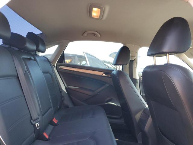 Photo 10 from auction – 2015 VOLKSWAGEN PASSAT S with VIN 1VWAT7A32FC003919