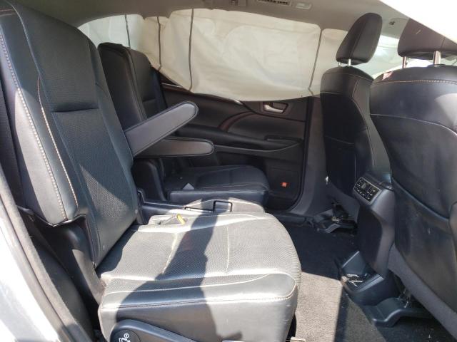 Photo 11 from auction – 2015 TOYOTA HIGHLANDER with VIN 5TDDKRFH1FS220329