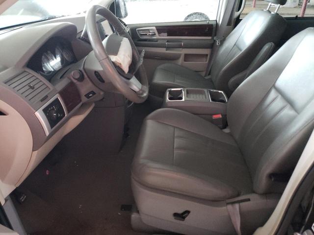 Photo 7 from auction – 2010 CHRYSLER TOWN & COU with VIN 2A4RR5D13AR109924