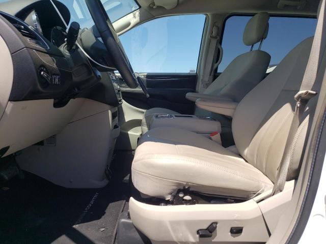 Photo 7 from auction – 2016 CHRYSLER TOWN & COU with VIN 2C4RC1BG2GR121580