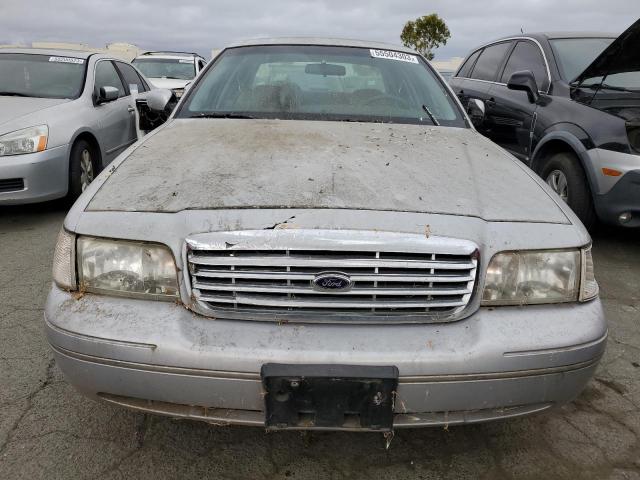 Photo 5 from auction – 2001 FORD CROWN VICT with VIN 2FAFP73W71X110535