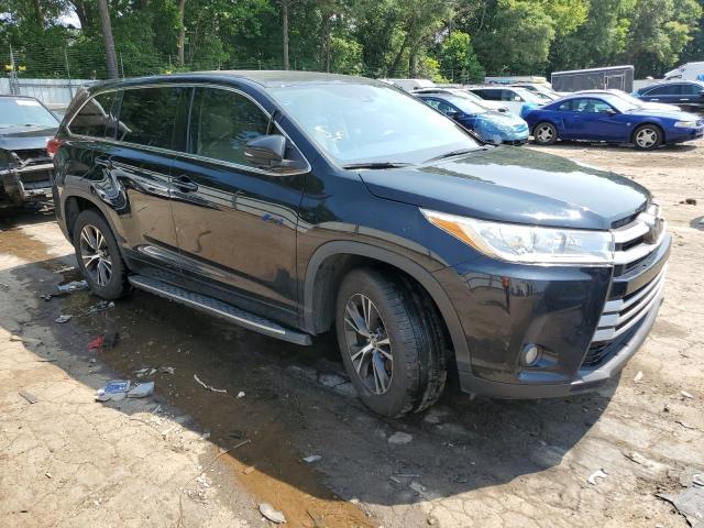Photo 4 from auction – 2018 TOYOTA HIGHLANDER with VIN 5TDZZRFH5JS288207