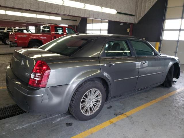Photo 3 from auction – 2010 CHRYSLER 300 TOURIN with VIN 2C3CA5CV9AH195693