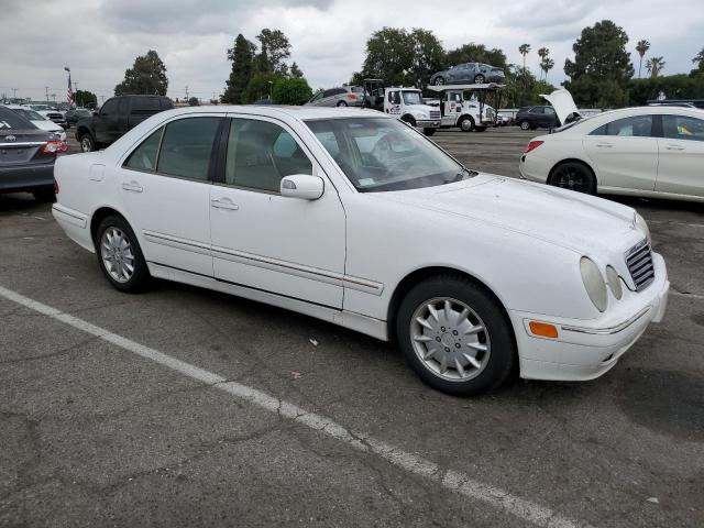 Photo 4 from auction – 2000 MERCEDES-BENZ E 320 with VIN WDBJF65J4YB123550