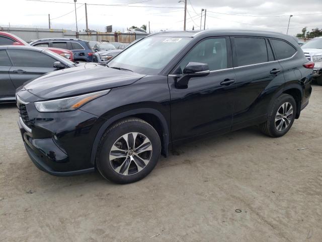 TOYOTA HIGHLANDER 2022 with VIN 5TDGZRBH6NS228519 - Photo from auction