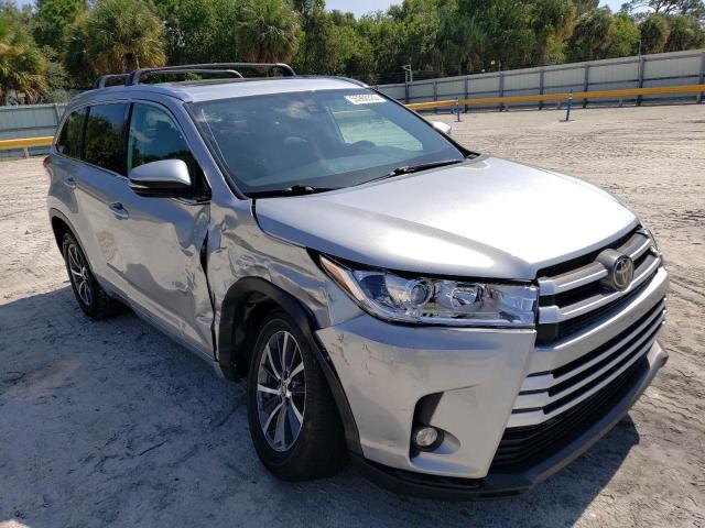 Photo 4 from auction – 2018 TOYOTA HIGHLANDER with VIN 5TDKZRFH4JS546282