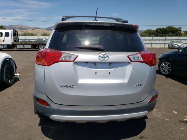 Photo 6 from auction – 2015 TOYOTA RAV4 XLE with VIN JTMWFREV6FD057788