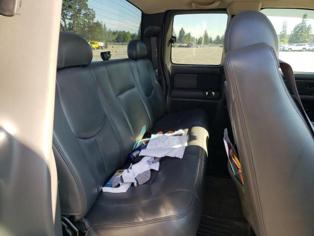 Photo 10 from auction – 2004 CHEVROLET SILVERADO with VIN 2GCEC19T141182446