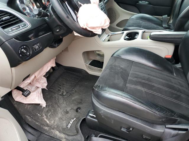 Photo 7 from auction – 2014 CHRYSLER TOWN & COU with VIN 2C4RC1CG1ER341126