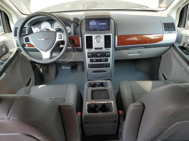Photo 8 from auction – 2009 CHRYSLER TOWN & COU with VIN 2A8HR54189R558196