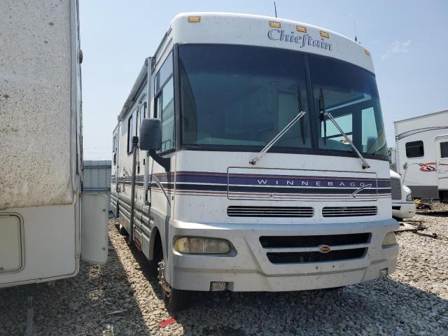 WINNEBAGO CHIEFTAN 1998 with VIN 3FCNF53S9XJA07018 - Photo from auction