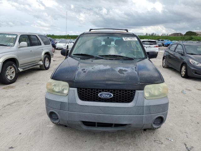 Photo 5 from auction – 2005 FORD ESCAPE XLS with VIN 1FMYU92Z75DA05005