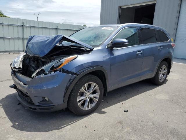 TOYOTA HIGHLANDER 2015 with VIN 5TDJKRFHXFS072152 - Photo from auction