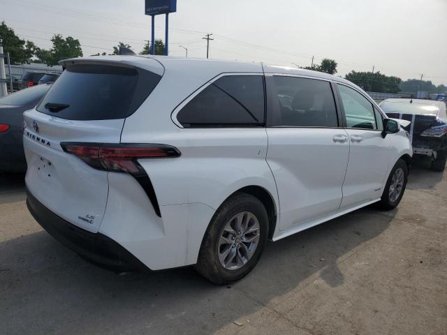 Photo 3 from auction – 2021 TOYOTA SIENNA LE with VIN 5TDKRKEC3MS015589