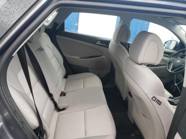 Photo 11 from auction – 2017 HYUNDAI TUCSON SE with VIN KM8J2CA49HU543042