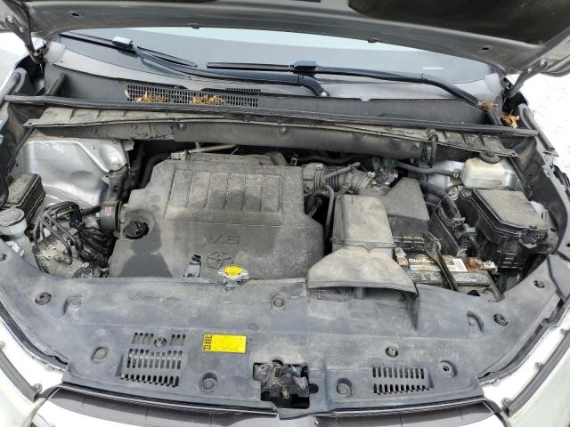 Photo 11 from auction – 2015 TOYOTA HIGHLANDER with VIN 5TDBKRFH7FS172990