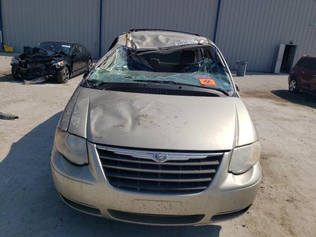 Photo 5 from auction – 2006 CHRYSLER TOWN & COU with VIN 2A8GP54L46R893812