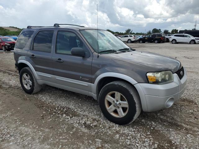 Photo 4 from auction – 2005 FORD ESCAPE HEV with VIN 1FMCU95H45KE33736