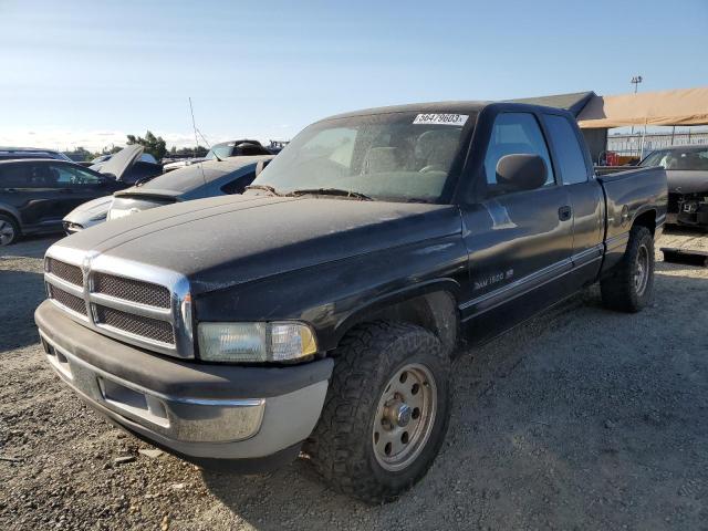DODGE RAM 1500 2000 مع رقم تعريف المركبة 3B7HC13Z1YM232447 - صورة من المزاد